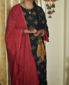 Elegant Green &amp; red Salwar Kameez