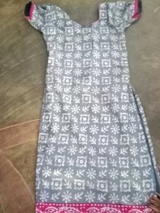 pink with gray stitched chudithar