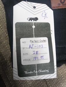 RF103 Size-28 High-Waisted Button Jeans