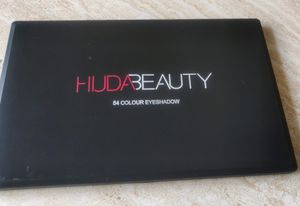Huda Beauty 54 Color Eyeshadow Palette ❤️😍
