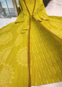 Two layer style anarkali kurti Set In 2 Colour