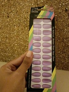 Noor Alazawi Nails Purple Shade 24 Tips Matte Glossy Both Are There Not At All Used It&#39;s New Glue Is Not Included