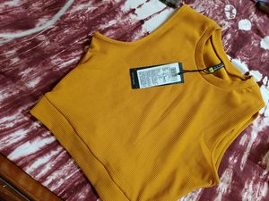 Tokyo Talkies Cut Out Round Neck Casual Tops