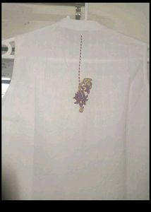 Women&#39;s Ajio White Sleeveless Kurti