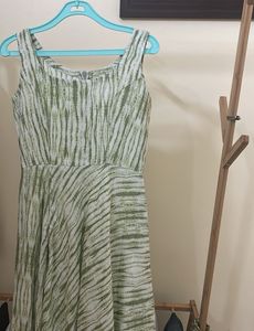 Green & White A-Line Dress With Front Slit