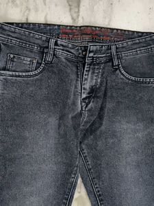 Tommy Hilfiger Stylish Dark Wash Denim Jeans