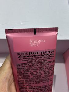 Pond&#39;s Bright Beauty Facewash 200g