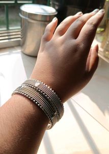 Elegant Silver Tone Bangle Set