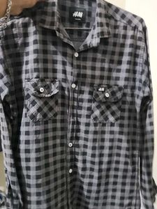 Chcek Shirt Size M