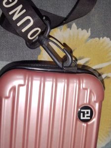 Sling bag sutcase model