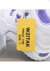 gen_z boys and girls Sneakers