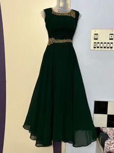 Pintrest padded green designer party wear gown
