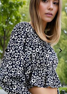 Chic Black &amp; White Print Top