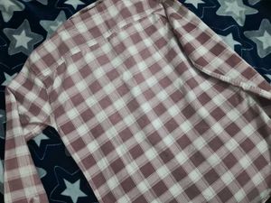 Levi&#39;s Plaid Shirt