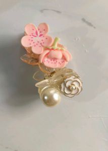 Pearl &amp; Floral Hair Accessories Set