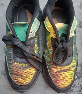 Women Sneaker/Shoes