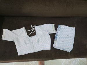 Off White Saree With Blouse