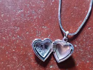 Locket Neck Piece, Black Metal Earrings.
