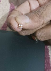 Gold Nose Pin