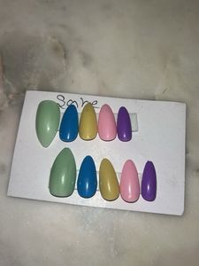 Press-On Nail Set