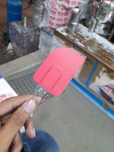 SILICON BRUSH FOR OILING