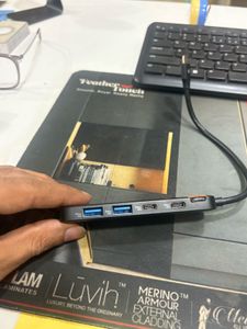 Spigen USB-C Hub