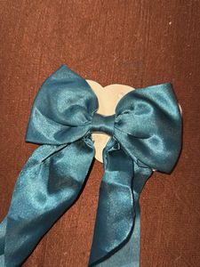 🎀Teal/Blue Satin  Sparklyy Hair Bow🎀