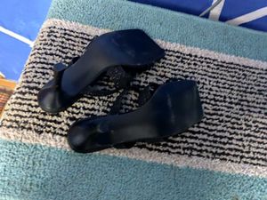 Stylish Black OUTRYT Sandals