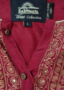 Sabhyata Women Maroon Silk Blend Embroidered Kurta