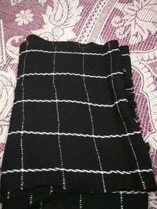 Stylish Black &amp; White Scarf