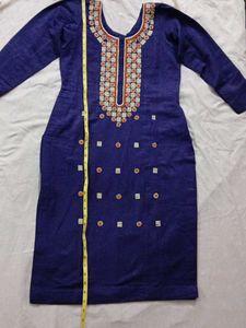 Elegant kashmiri warm Blue Embroidered Kurta Set
