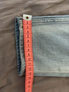 H&amp;M Ripped Skinny Fit Jean ( 38X93cm)