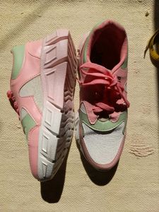 Pink &amp; Green Fashion Sneakers
