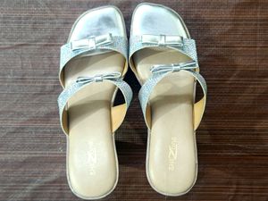 Gorgeous Silver Bow Platform Heels