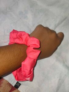 Scrunchie 💗