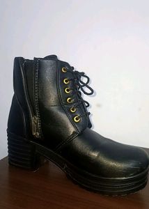 Y2k Black Boots ⛓️✨