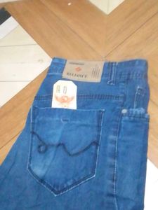 Comfortable Blue Denim Jeans for Men