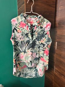 Floral Sleeveless Blouse