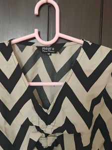 Chic Chevron Print Top
