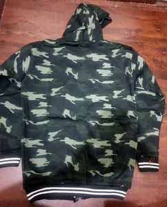 Camouflage Print Zip-Up Hoodie