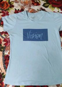 4 Sets Of Baggy T-shirt.