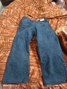Distress Jeans