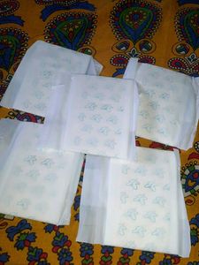 Stayfree Dry Max Menstrual Period pads Ultra Thin
