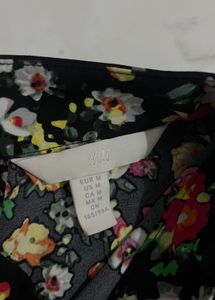 H&amp;M Floral Print Long Sleeve Top