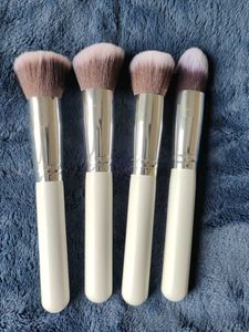 Set Of 8 Makeup Brushes