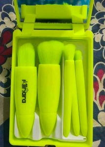 5 Set Makeup Brush With Mirror
