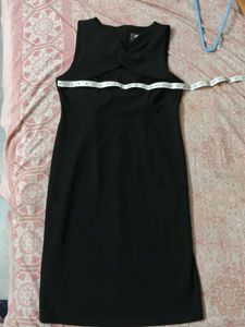 Chic Black Dress ( Brand New)