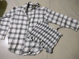 Casual Checkered Women White Black Top