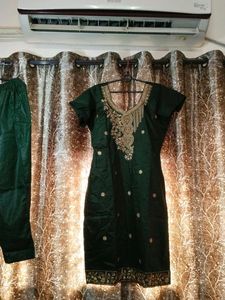 Green Embroidered Kurta With Pant And Dupatta