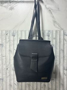 Dressberry  backpack + freebie handbag